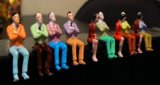 Figuren Sitzende, 10 St. Pack.- H0 