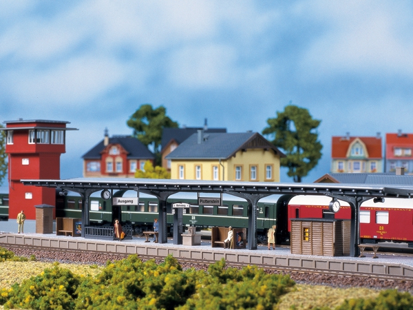 Auhagen 11376  H0 Bahnsteig, Bausatz Nenngröße H0