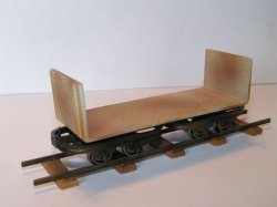 Flachwagen mit Stirnwand 4 - achsig , Nenngr. 0e