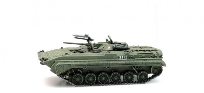 Artitec Fertigmodell Schützenpanzer BMP-1 der NVA, Nenngröße TT